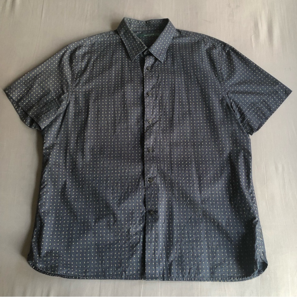 Perry Ellis Mens Button Down Shirt